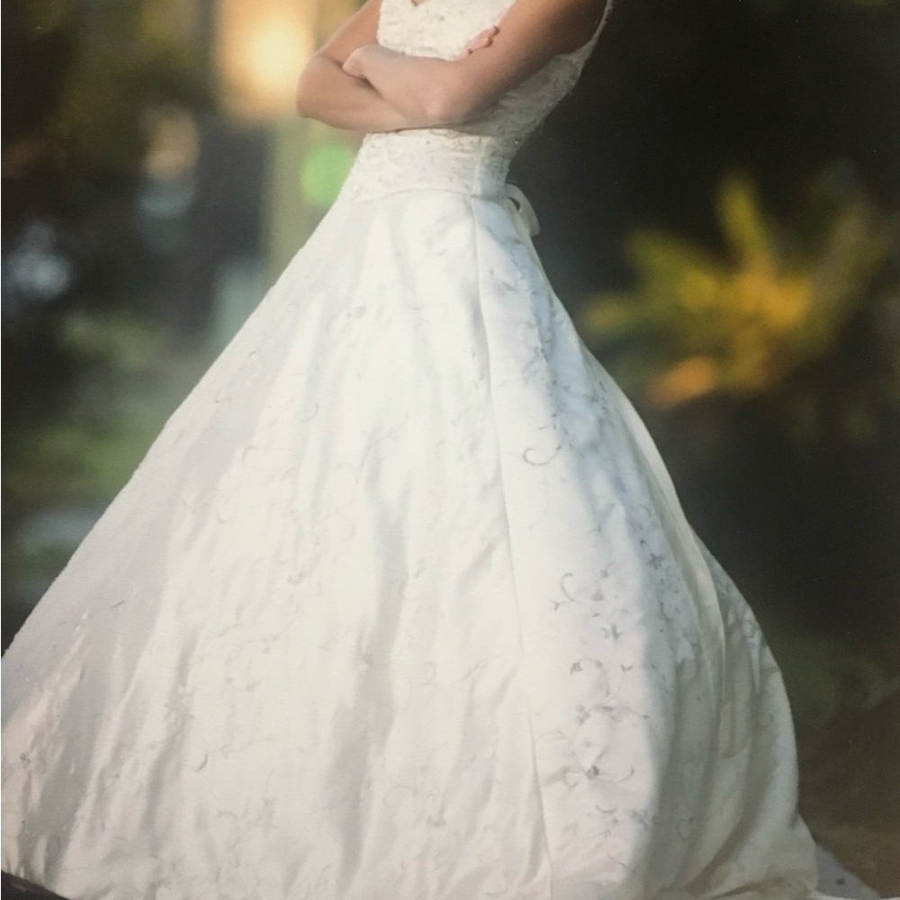 White A-line Halter Wedding Dress